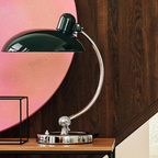 ScandiArc Tischlampe – Bauhaus-inspirierte Design-Tischleuchte mit gebogenem Metallarm in Chrom für Schreibtisch, Nachttisch & Wohnzimmer