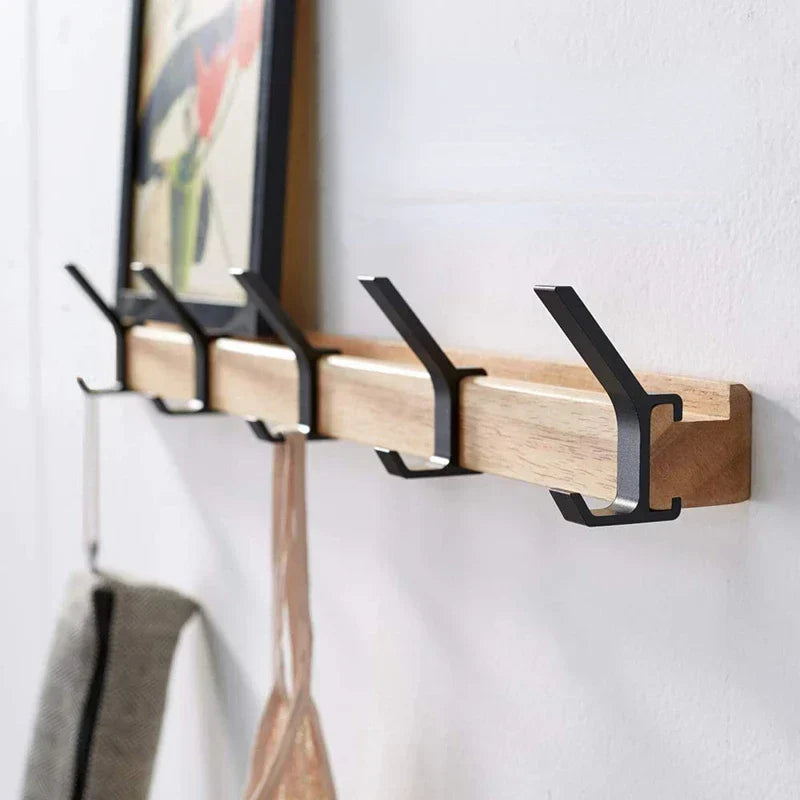 Nordische Wandgarderobe mit 5 verstellbaren Doppelhaken – Garderobenhaken aus Gummibaumholz & Aluminium in Schwarz & Holzoptik für Flur & Schlafzimmer