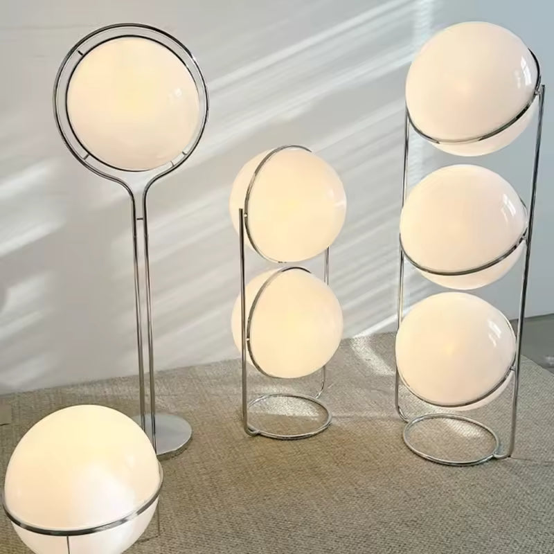 Italienische Design-Stehlampe aus Chrom-Metall