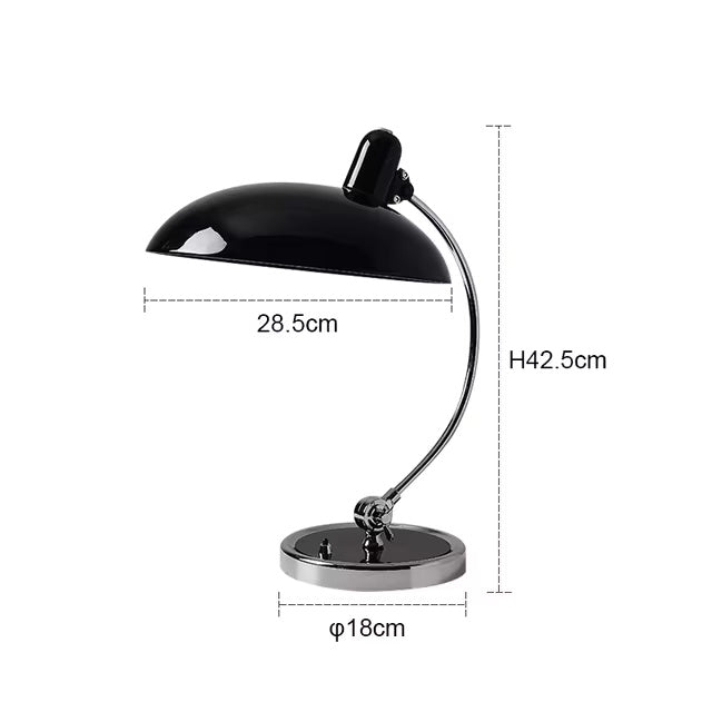 ScandiArc Tischlampe – Bauhaus-inspirierte Design-Tischleuchte mit gebogenem Metallarm in Chrom für Schreibtisch, Nachttisch & Wohnzimmer