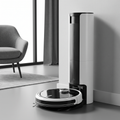 Saugroboter mit Absaugstation Premium