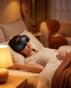 6D Smart Augenmassagegerät entspannt im Bett