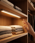 LED Schranklampe mit Bewegungssensor – Kabelloses USB Nachtlicht für Küche, Kleiderschrank & Flur | Unterbauleuchte dimmbar, 3 Lichtfarben