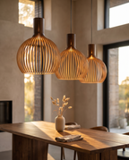 Handgefertigte Holz-Hängeleuchte – Natürliche Skandinavische Pendelleuchte aus Massivholz für Esszimmer, Küche & Wohnzimmer, höhenverstellbar