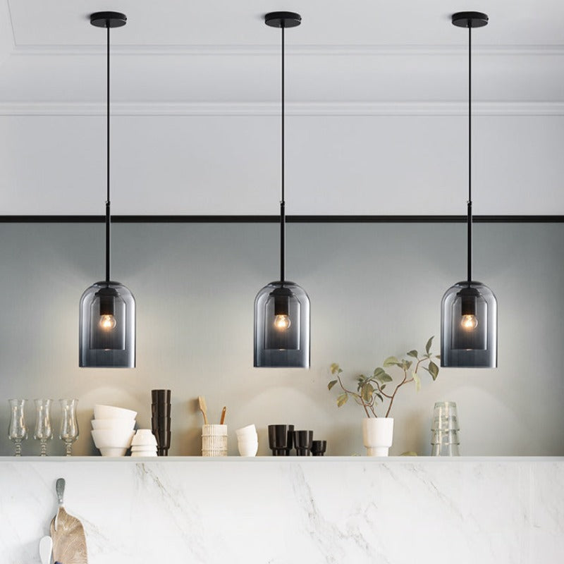 Glas-Pendelleuchte Nordisches Design – Moderne Hängeleuchte aus Farbglas mit Eisenbeschlägen für Küche, Esszimmer & Wohnzimmer, höhenverstellbar