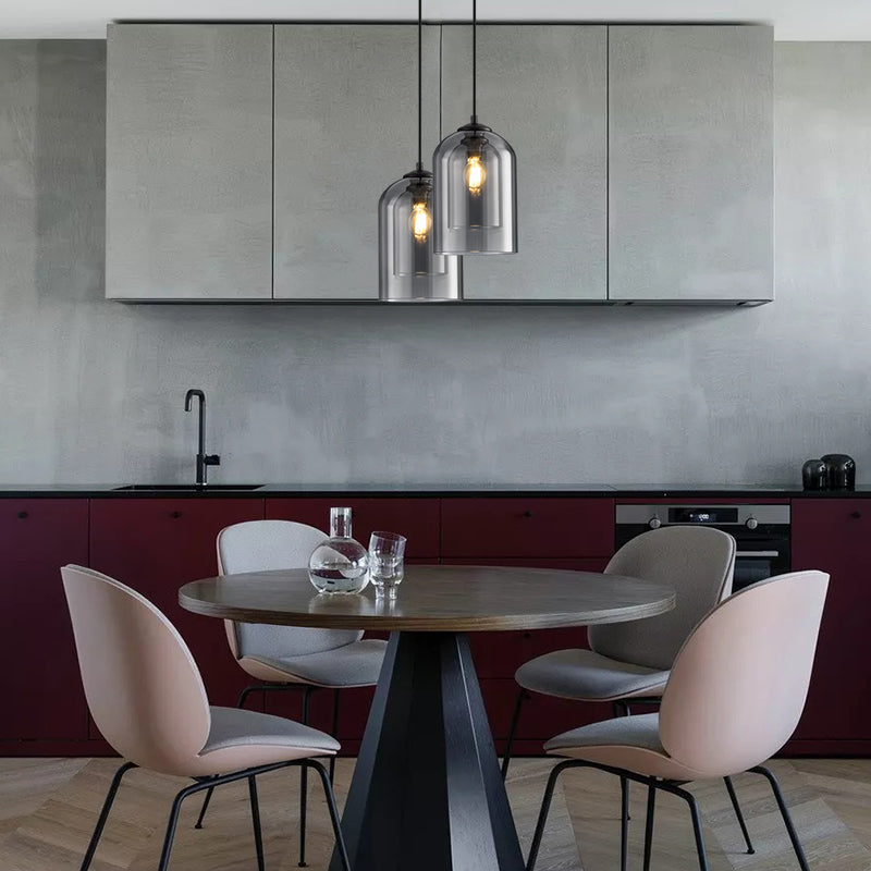 Glas-Pendelleuchte Nordisches Design – Moderne Hängeleuchte aus Farbglas mit Eisenbeschlägen für Küche, Esszimmer & Wohnzimmer, höhenverstellbar
